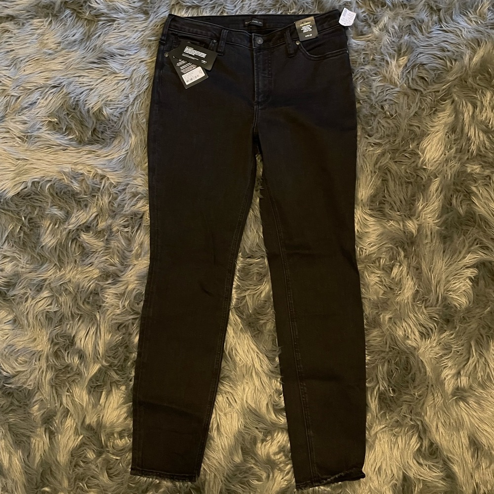 Silver Jeans Co. Black Jeans size W32 L29